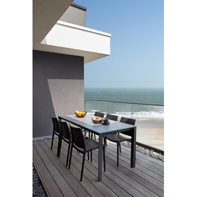 Chaise de jardin empilable Maya noire - matière synthétique