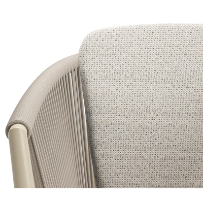 Orso tuinstoel in beige aluminium en beige verticaal geweven ronde rope met zitkussen in All Weather Solica Firenze Natural