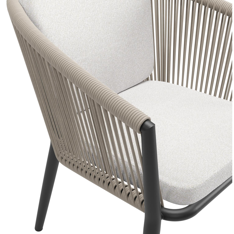 Orso tuinstoel in zwart aluminium en beige verticaal geweven ronde rope met zitkussen in All Weather Solica Soul Optik