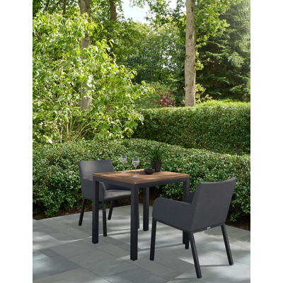 Feltro tuinset in zwart aluminium en naturel teak tafelblad met 2 Rivo tuinstoelen