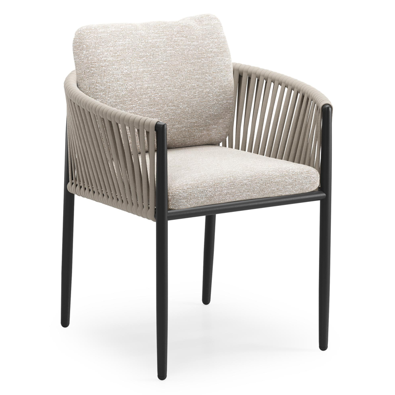 Organo tuinstoel in zwart aluminium en beige verticaal geweven luxe vlakke rope met zitkussen in All Weather Sunbrella® Luxe Tundra Sand