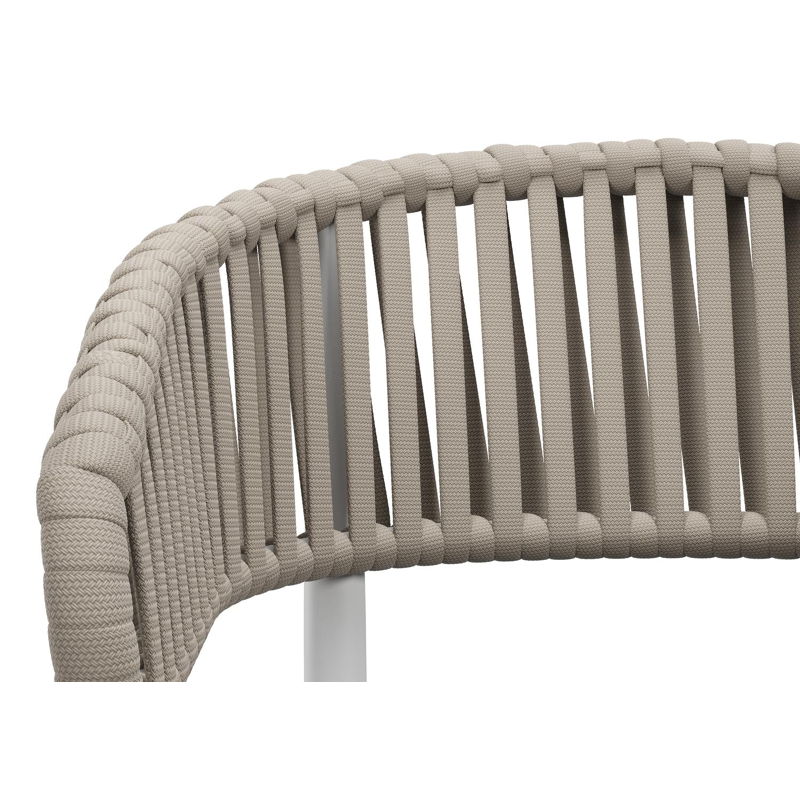 Tolfa stapelbare tuinstoel in wit aluminium en beige verticaal geweven luxe vlakke brede rope met stoelkussen in All Weather Sunbrella® Luxe Natte Sooty