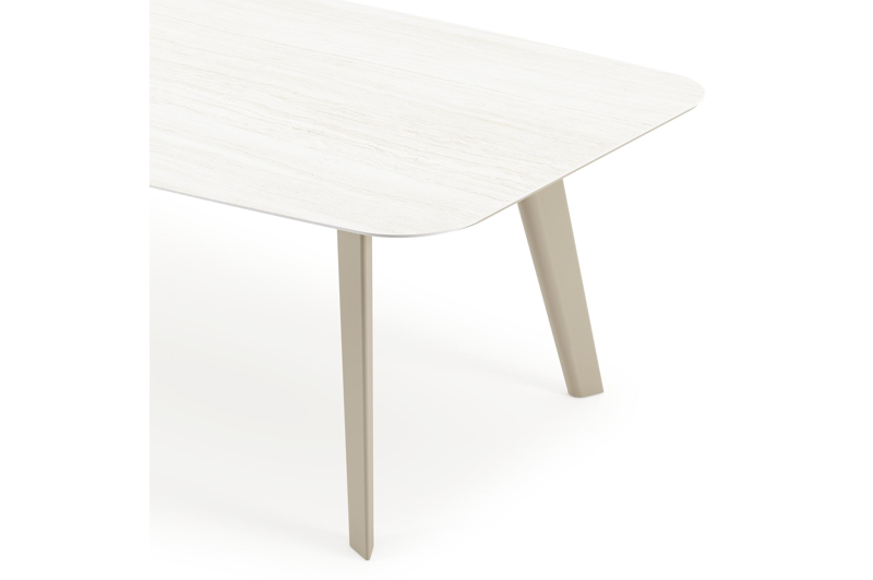 Table de jardin Lacirma forme de bateau en aluminium beige et céramique pleine Calista Lg. 255 x Lrg. 115 x Haut. 74 cm