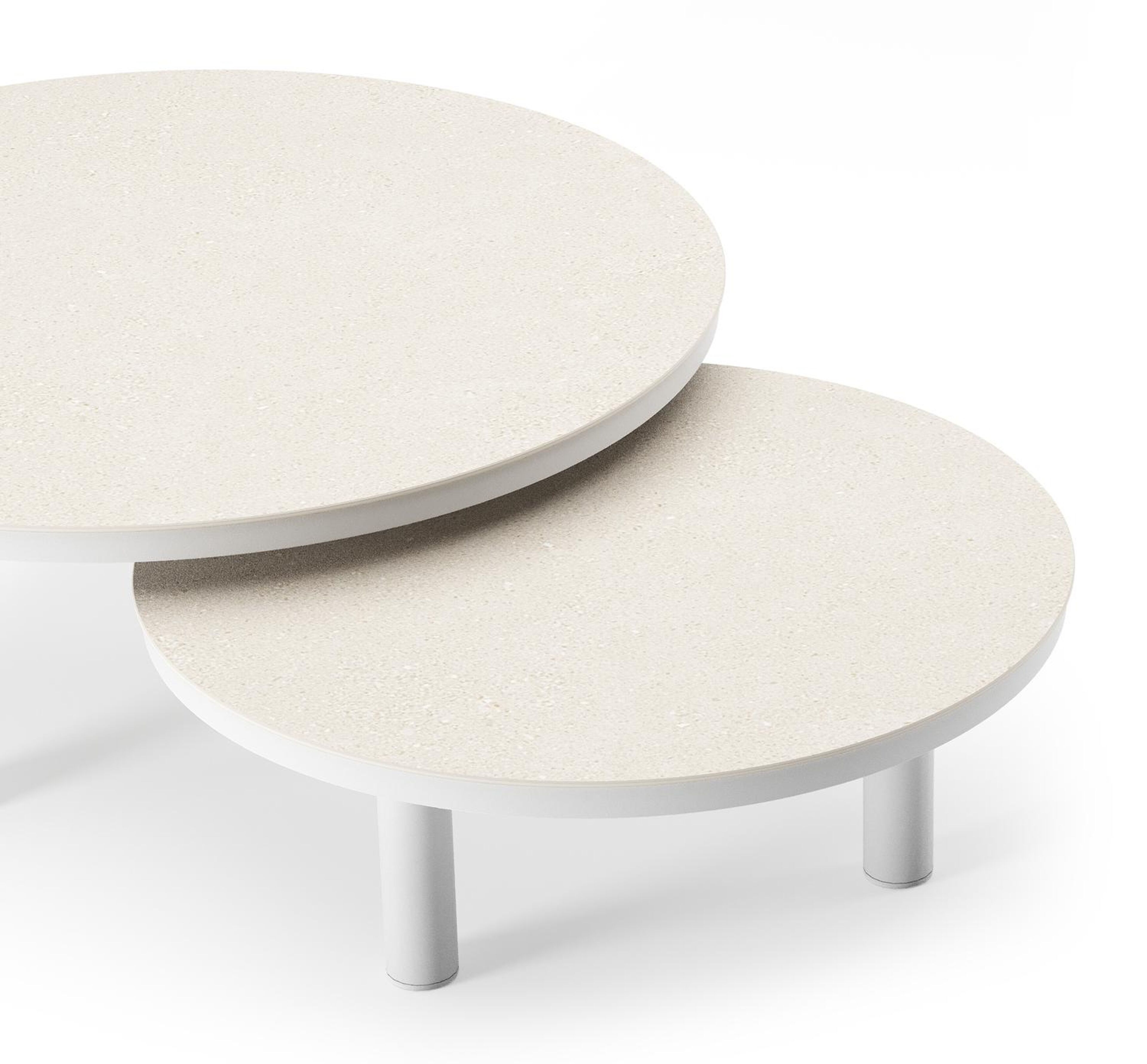 Lindo loungetafel in wit aluminium en sintered stone crema minerale