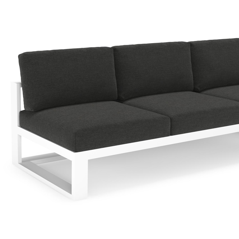 Verato loungehoek in wit aluminium met chartres sooty all weather sunbrella® luxe kussen