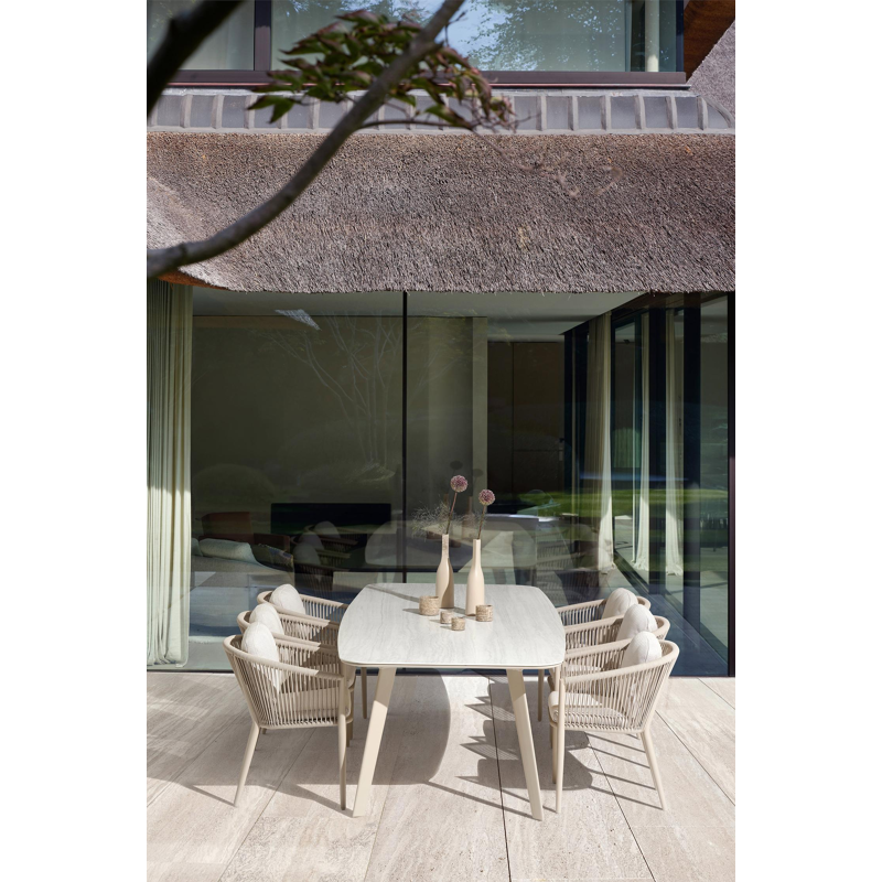 Table de jardin Lacirma forme de bateau en aluminium beige et céramique pleine Calista Lg. 255 x Lrg. 115 x Haut. 74 cm