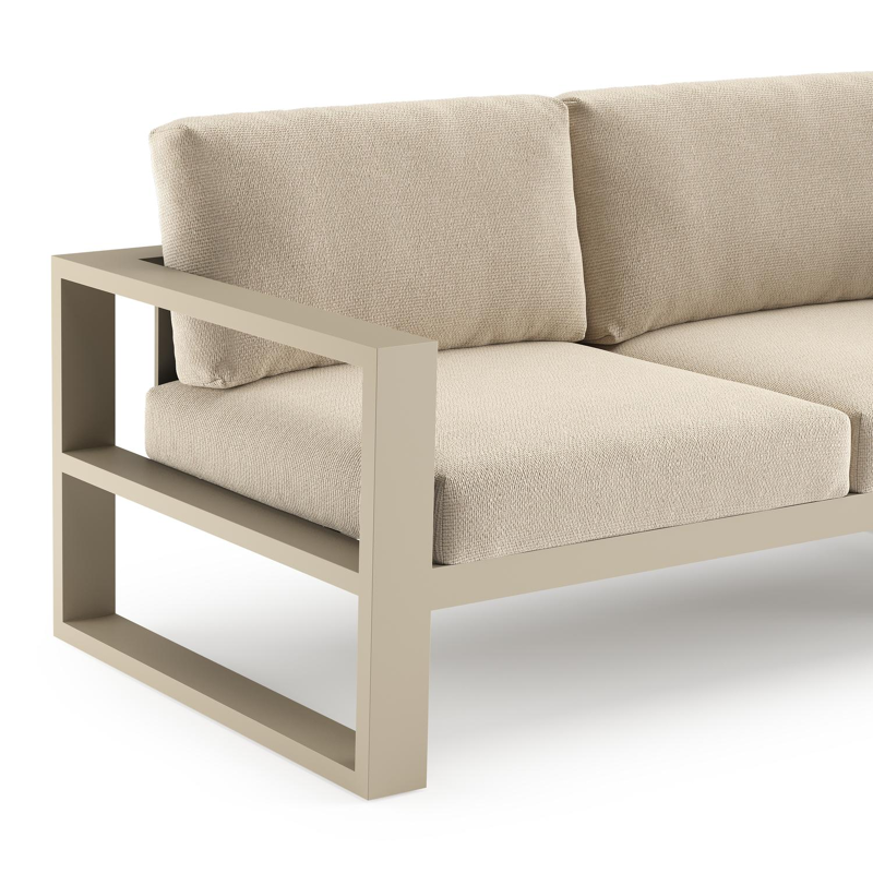 Verato loungehoek in beige aluminium met althea chalk all weather cosytica kussen