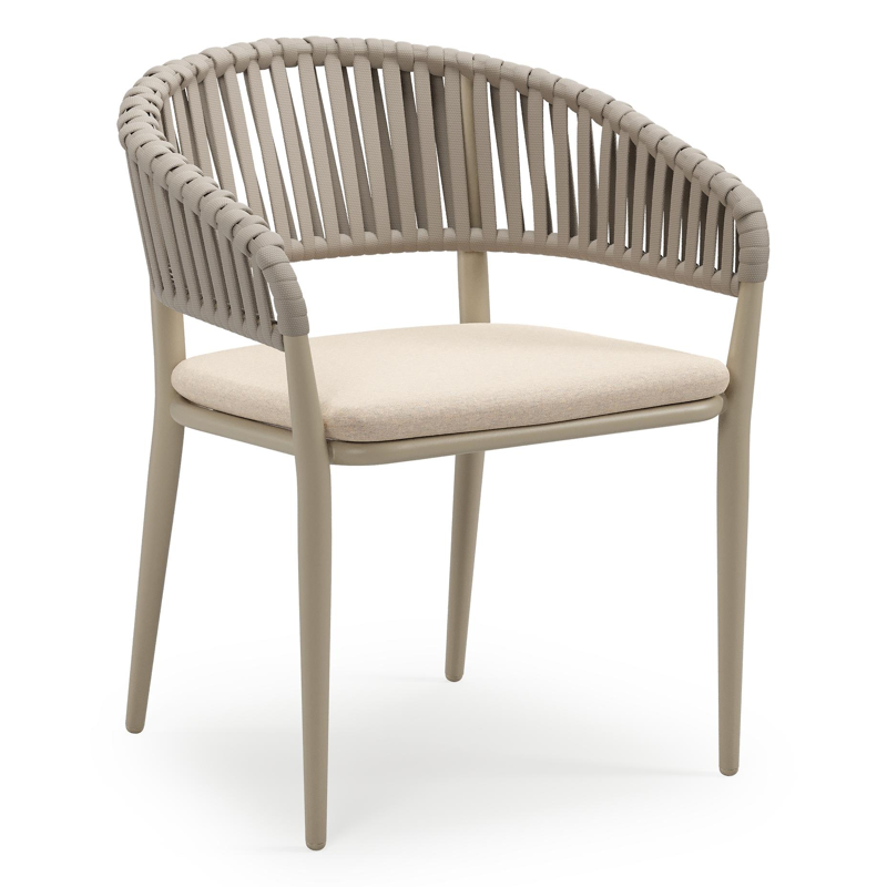 Tolfa stapelbare tuinstoel in beige aluminium en beige verticaal geweven luxe vlakke brede rope met stoelkussen in All Weather Sunbrella® Luxe Heritage Papyrus