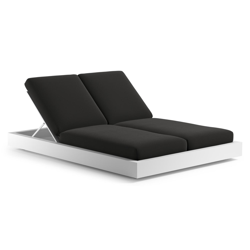 Como verstelbaar dubbel ligbed in wit aluminium met natte sooty all weather Sunbrella® luxe kussen