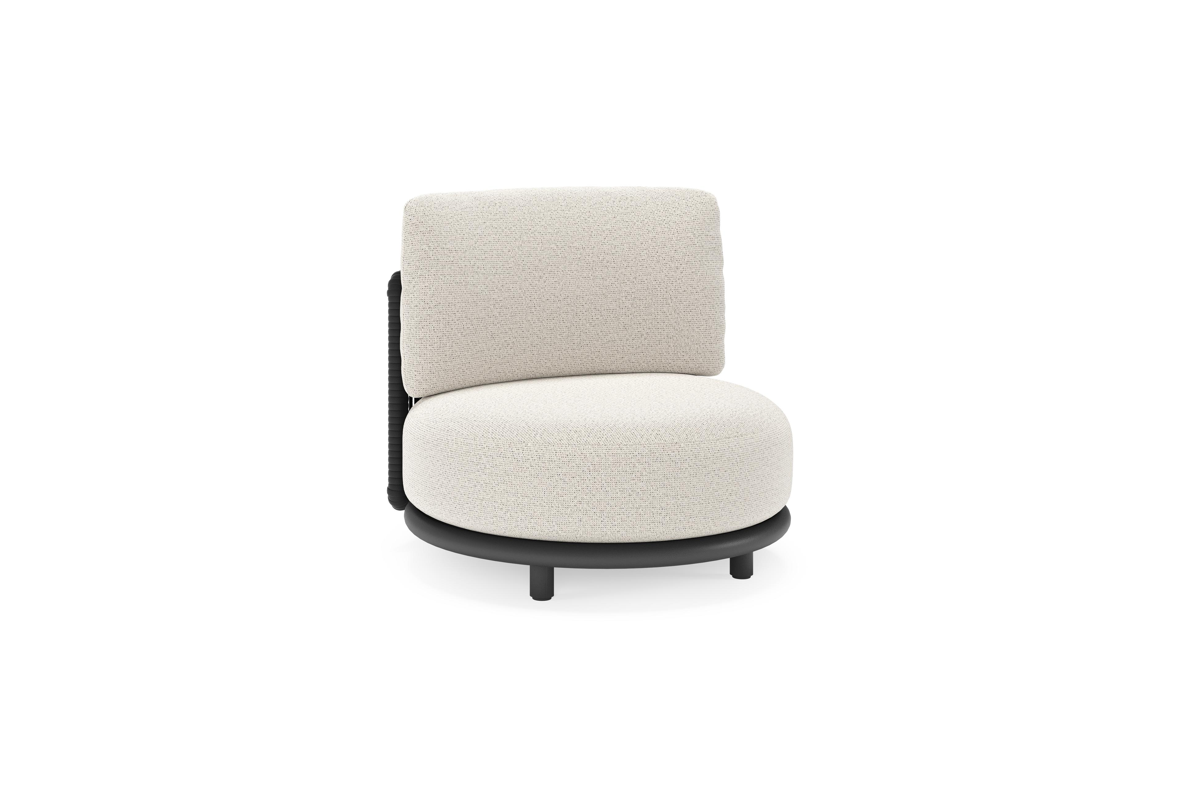 Fauteuil de jardin Lomano en aluminium noir et corde luxe plate tissée verticalement beige et coussins en all weather solica firenze natural