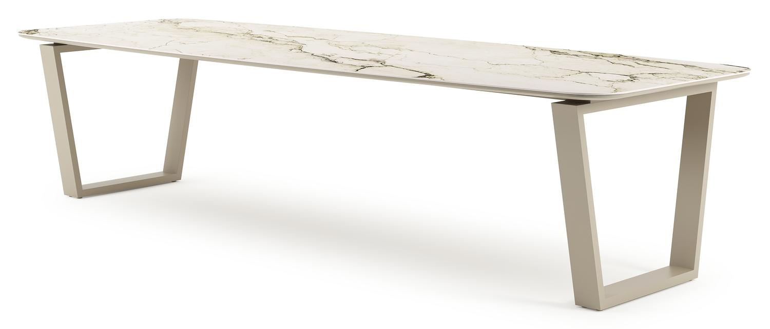 Table de jardin Pagino forme de bateau en aluminium beige et céramique pleine Colorado Dunes Lg. 315 x Lrg. 115 x Haut. 73 cm