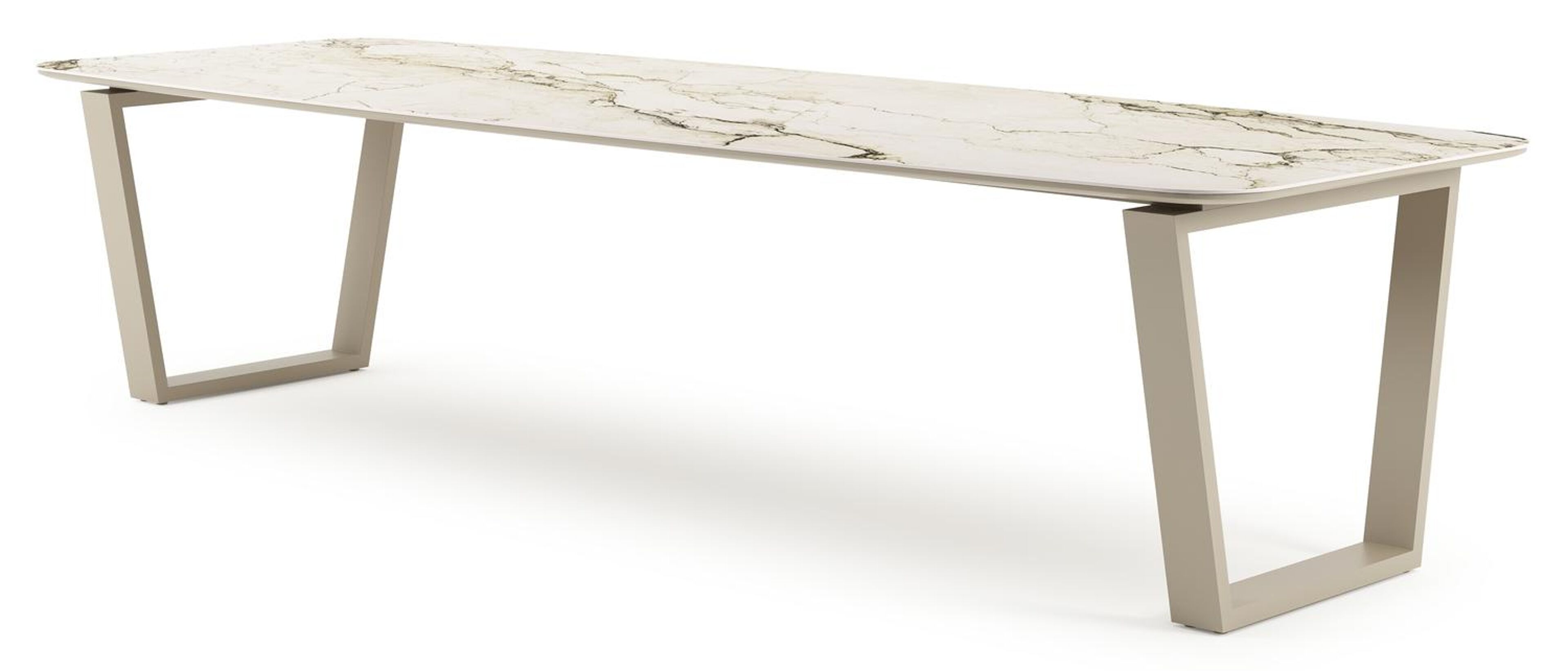 Table de jardin Pagino forme de bateau en aluminium beige et céramique pleine Colorado Dunes Lg. 315 x Lrg. 115 x Haut. 73 cm