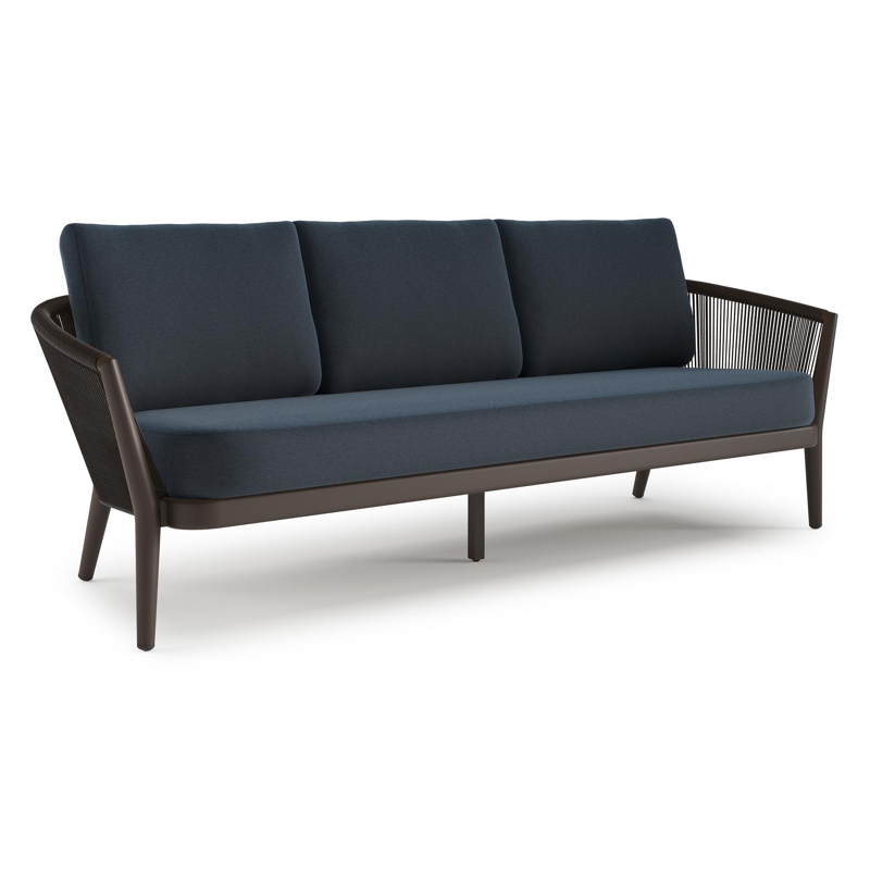 Orso loungebank in donkerbruin aluminium en donkerbruin verticaal geweven ronde rope met Heritage Indigo All Weather Sunbrella® luxe kussen