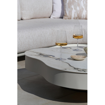 Lomano loungetafel cloud in beige aluminium en volkeramiek Colorado Dunes - L 131 x B 108 x H 25 cm