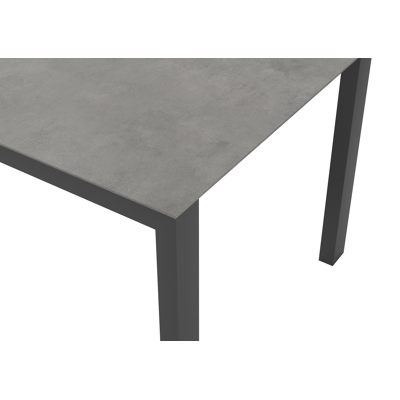 Trente tuinset in zwart aluminium en grijs volkeramiek tafelblad met 6 Puglia tuinstoelen