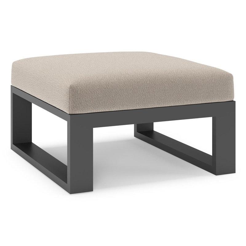 Verato poef in zwart aluminium met savane coconut all weather sunbrella® luxe kussen