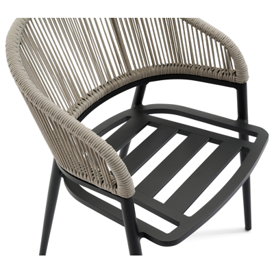 Lacrima tuinstoel in zwart aluminium en beige verticaal geweven ronde rope 