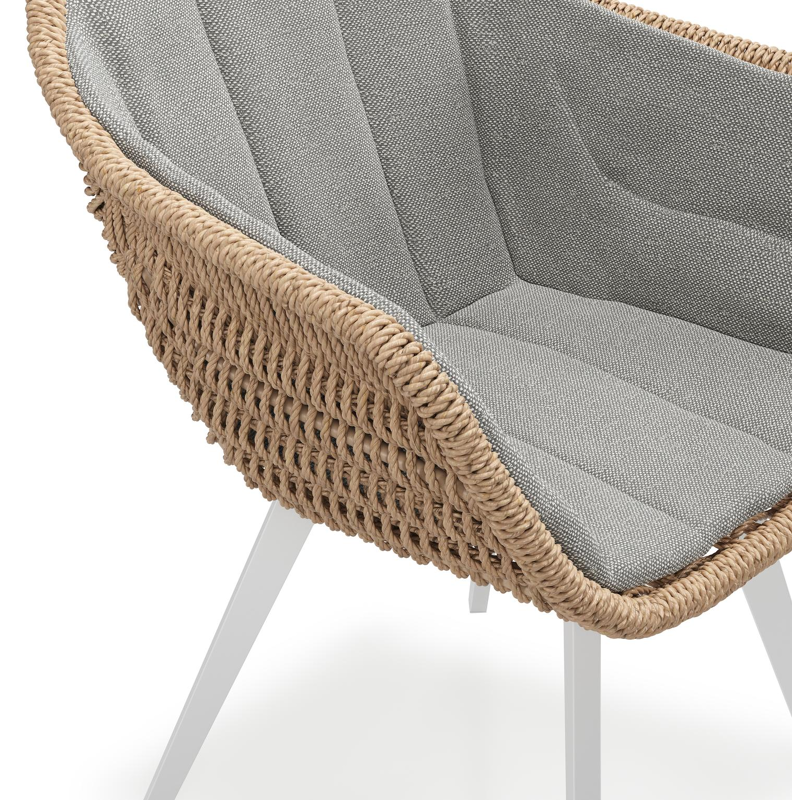 Pagino tuinstoel in wit aluminium en naturel ronde wicker met zitkussen in All Weather Sunbrella® Luxe Savane Zinc