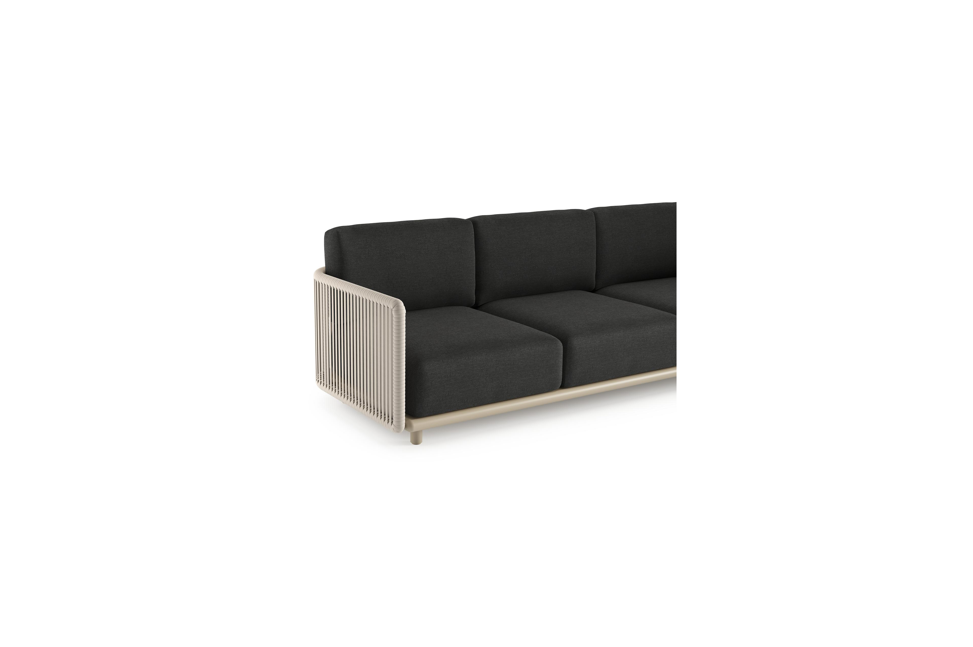 Organo loungehoek in beige aluminium en beige verticaal geweven luxe vlakke rope met chartres sooty all weather sunbrella® luxe kussens