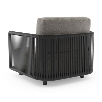 Organo loungestoel in zwart aluminium en zwart verticaal geweven luxe vlakke rope met chartres drizzle all weather Sunbrella® luxe kussen