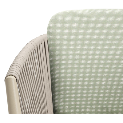 Orso tuinstoel in beige aluminium en beige verticaal geweven vlakke rope met luxe zitkussen in All Weather Sunbrella® Luxe Slow Spirea