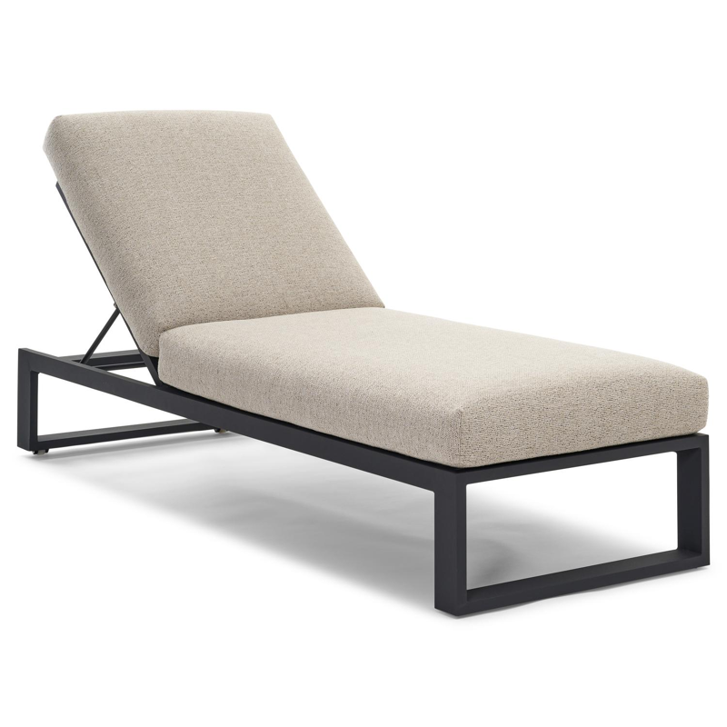 Verato verstelbaar ligbed in zwart aluminium met marbella beige all weather cosytica kussen