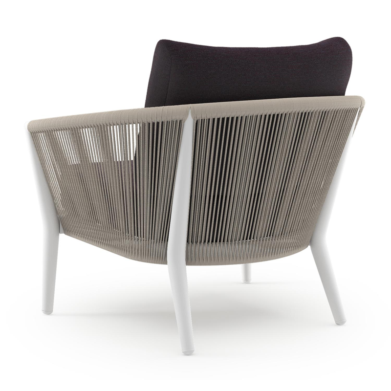 Fauteuil de jardin Orso en aluminium blanc en corde ronde tissée verticalement beige et coussins en all weather sunbrella® luxe Tundra Red