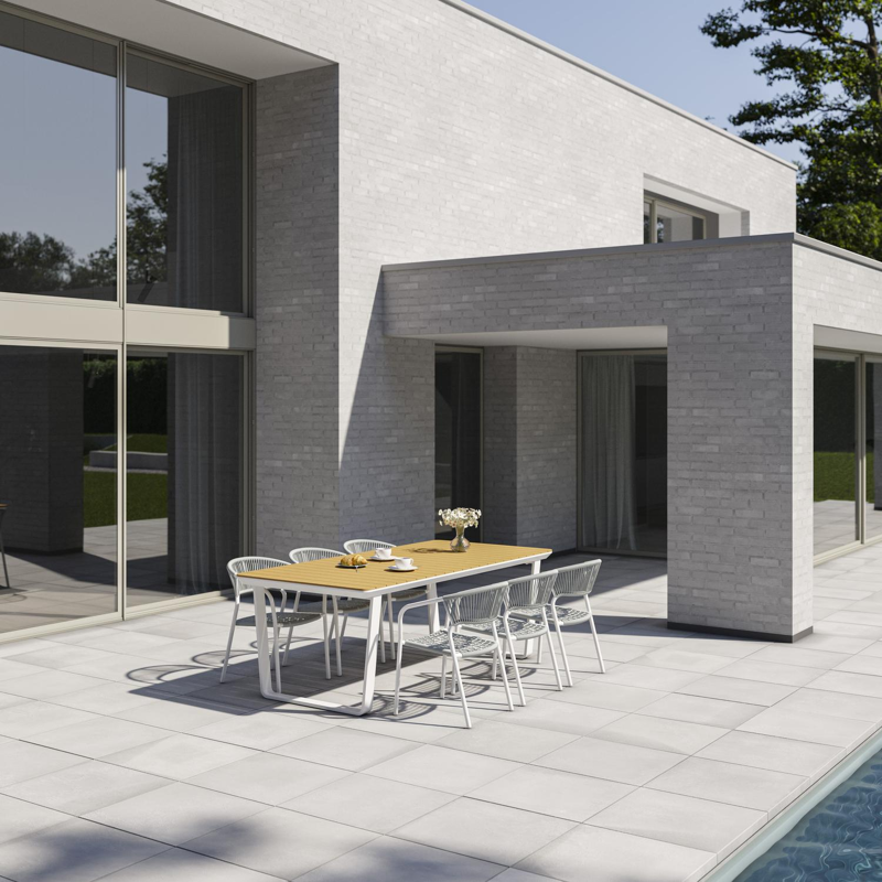 Alora tuinset in wit aluminium en naturel polywood tafelblad met 6 stapelbare Vigo tuinstoelen