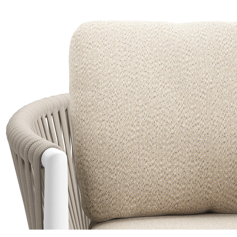 Organo tuinstoel in wit aluminium en beige verticaal geweven luxe vlakke rope met zitkussen in All Weather Sunbrella® Luxe Lopi Sand