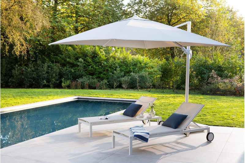 Caravelle verstelbaar ligbed in wit aluminium en beige single textilene