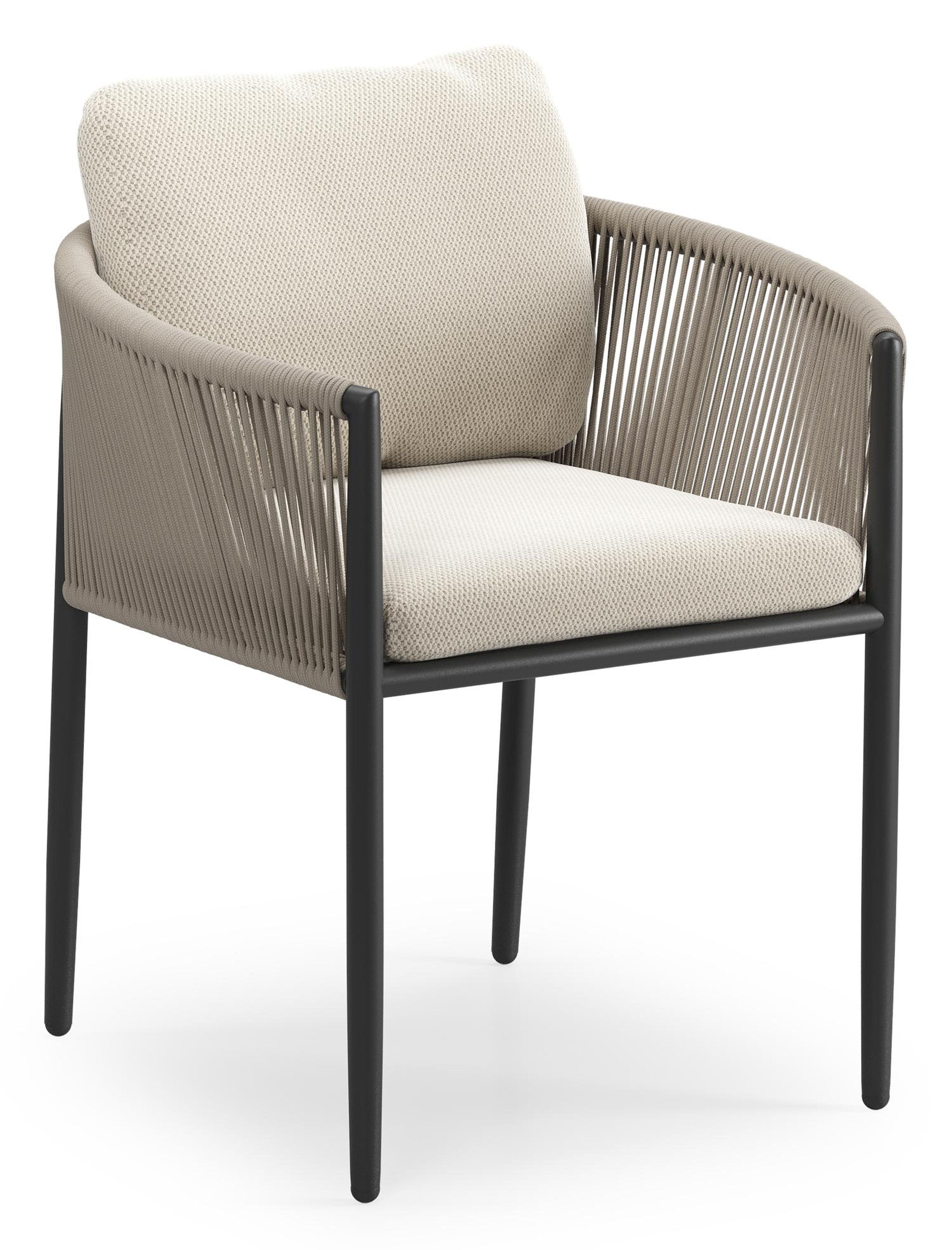 Organo tuinstoel in zwart aluminium en zwart verticaal geweven ronde rope met stoelkussen in All Weather Sunbrella® Luxe Lopi Marble