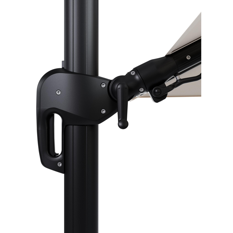 Rufina zweefparasol met tiltfunctie in zwart aluminium en Natte Linen Chalk All Weather Sunbrella® Luxe parasoldoek - L1 300 x L2 300 cm met parasolvoet Minore 150 kg met wielen