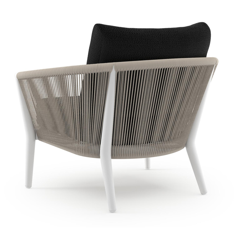 Fauteuil de jardin Orso en aluminium blanc en corde ronde tissée verticalement beige et coussins en all weather sunbrella® luxe Lopi Baribal