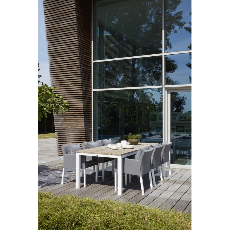 Como tuintafel in wit aluminium met tafelblad in teak - L 240 x B 100 cm