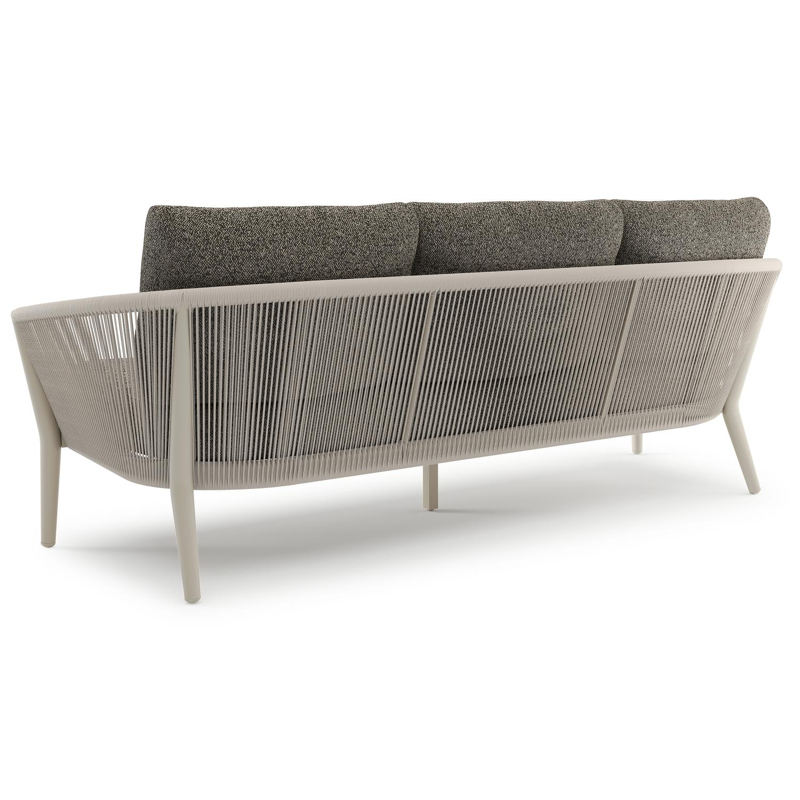 Orso loungeset in beige aluminium en beige verticaal geweven ronde rope met Marbella Tunder all weather cosytica kussen