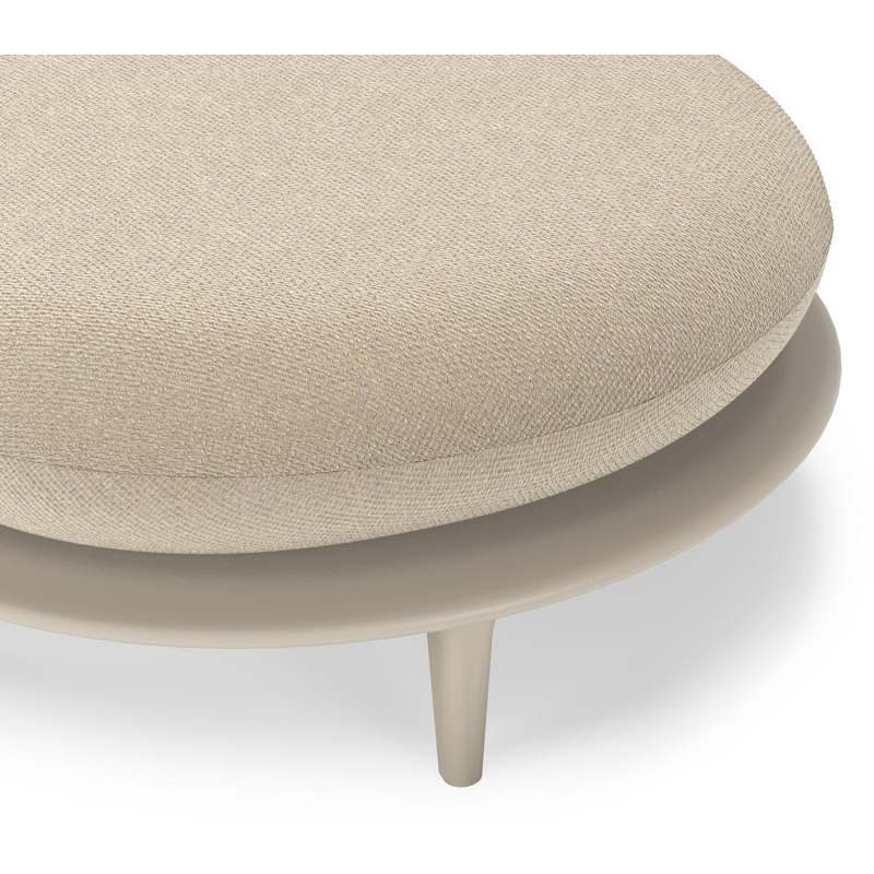 Bomero poef in beige aluminium met althea chalk all weather cosytica kussen