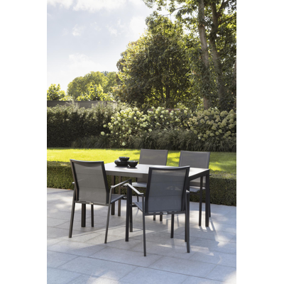 Cirello stapelbare tuinstoel in zwart aluminium en grijs textilene