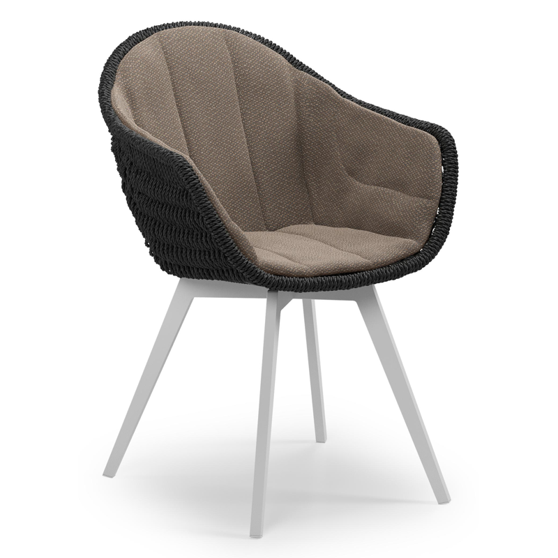 Pagino tuinstoel in wit aluminium en zwart ronde wicker met zitkussen in All Weather Sunbrella® Luxe Lopi Coconut
