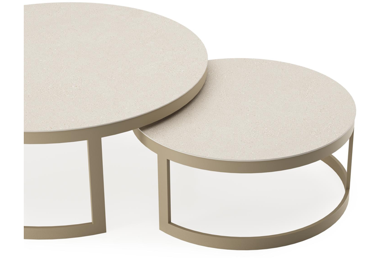 Enna set van 2 loungetafels rond in beige aluminium en volkeramiek beige - Dia. 100/70 x H 37/30 cm