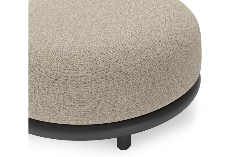 Lomano poef in zwart aluminium en beige verticaal geweven luxe vlakke rope met Catania Beige all weather cosytica