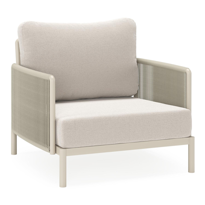 Amarante loungestoel in beige aluminium en beige verticaal geweven ronde rope met beige weather+ softtouch kussen