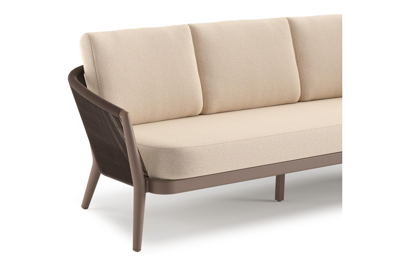 Orso loungebank in taupe aluminiumen zwart verticaal geweven ronde rope met Heritage Papyrus all weather sunbrella® luxe kussen