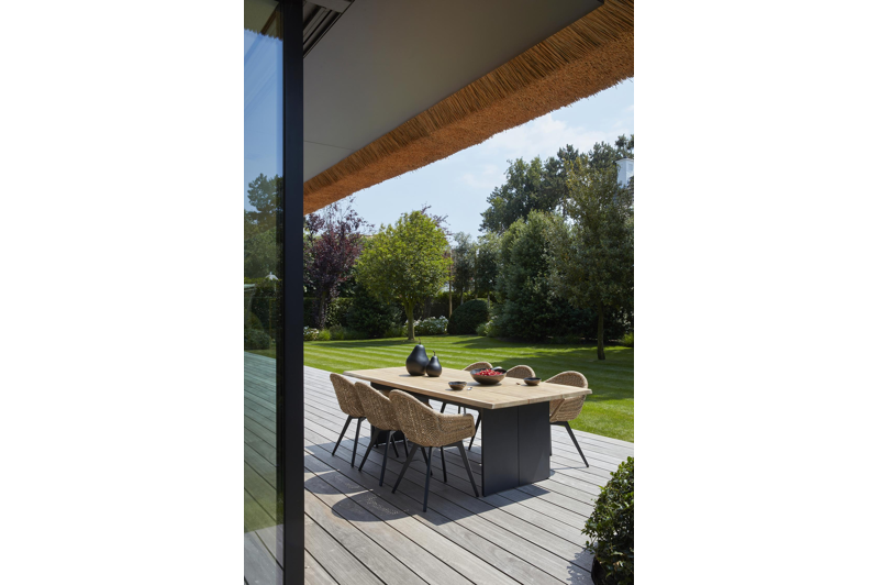 Portofino tuintafel in zwart aluminium en teak - L 240 x B 102 x H 74,5 cm