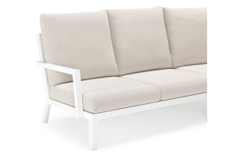 Alcudia loungehoek in wit aluminium met beige weather+ softtouch kussens