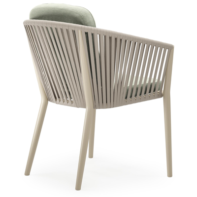 Orso tuinstoel in beige aluminium en beige verticaal geweven vlakke rope met luxe zitkussen in All Weather Sunbrella® Luxe Slow Spirea