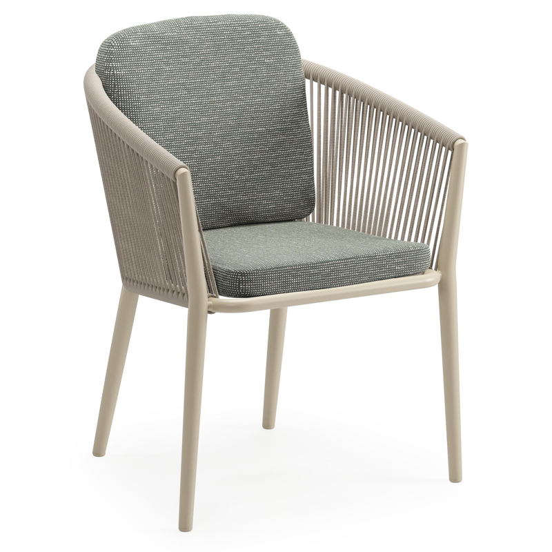 Orso tuinstoel in beige aluminium en beige verticaal geweven ronde rope met luxe zitkussen in All Weather Sunbrella® Luxe Slow Fern