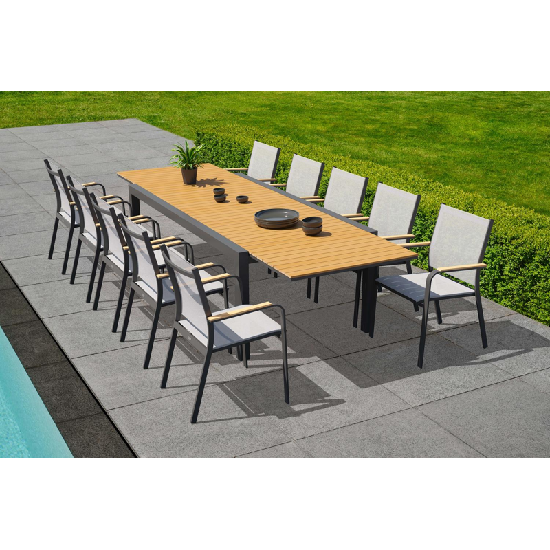Ensemble de jardin Calobra avec table extensible en aluminium noir avec plateau de table en teck naturel et 10 chaises de jardin empilables Amalfi