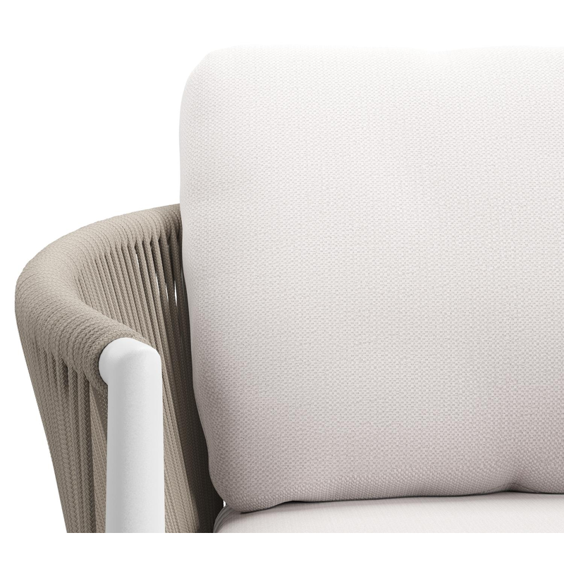 Organo tuinstoel in beige aluminium en beige verticaal geweven ronde rope met stoelkussen in All Weather Sunbrella® Luxe Savane Whisper