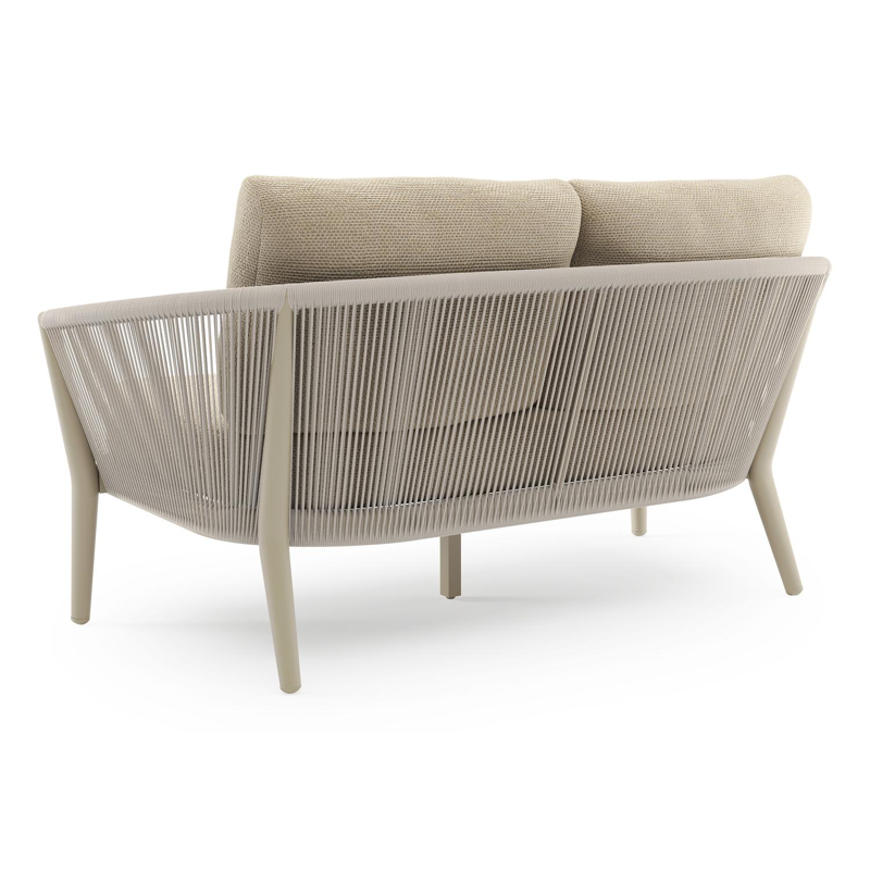 Orso loungebank in beige aluminium en beige verticaal geweven ronde rope met Althea Camel all weather cosytica kussen