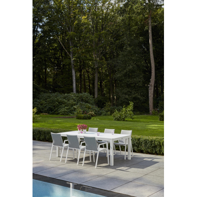 Calobra verlengbare tuintafel in wit aluminium en glas wit - L 220/330 x B 107 x H 75 cm